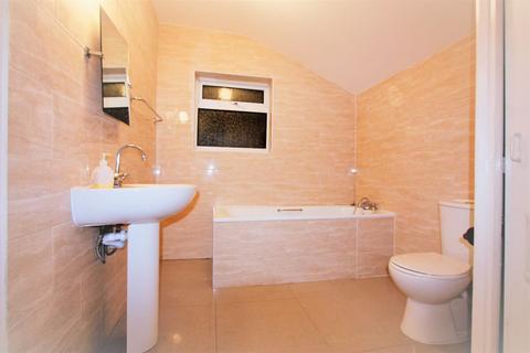 45 Dennett Road, Croydon, CR0 3JD