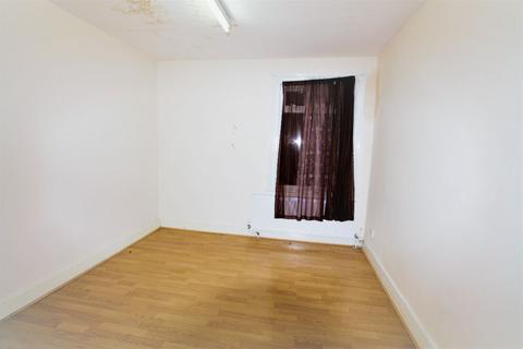 45 Dennett Road, Croydon, CR0 3JD