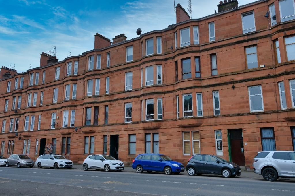 Holmlea Road, Flat 3/2, Cathcart, Glasgow, G44 4AL 1 bed flat - £95,000