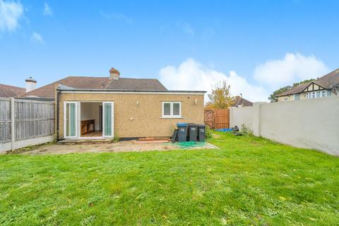 24 Mead Way, Croydon, CR0 8BQ