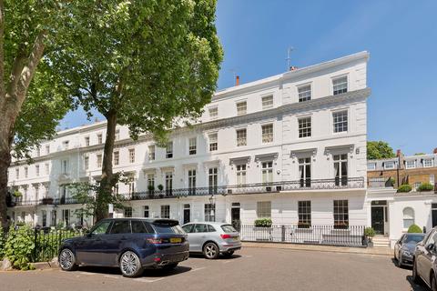 13 Wellington Square, London, SW3 4NJ