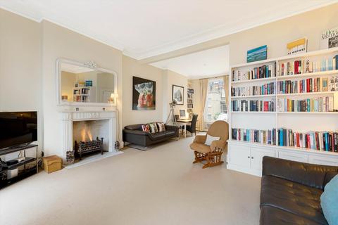 13 Wellington Square, London, SW3 4NJ