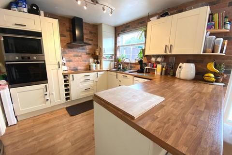1 Blakesley Close, Northampton, NN2 8PA