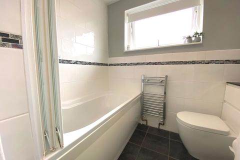 1 Blakesley Close, Northampton, NN2 8PA