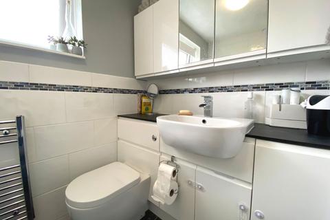 1 Blakesley Close, Northampton, NN2 8PA