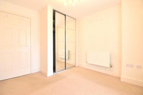 2 bedroom apartment to rent, Bridge Court, Bridge Avenue, Maidenhead, Berkshire, SL6