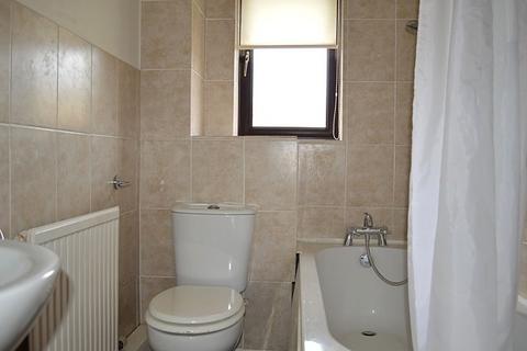 2 bedroom terraced house to rent, Lower Earley, Reading