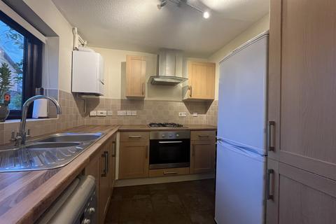 2 bedroom terraced house to rent, Lower Earley, Reading