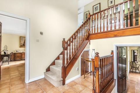 57 Fox Dene, Godalming, GU7 1YG