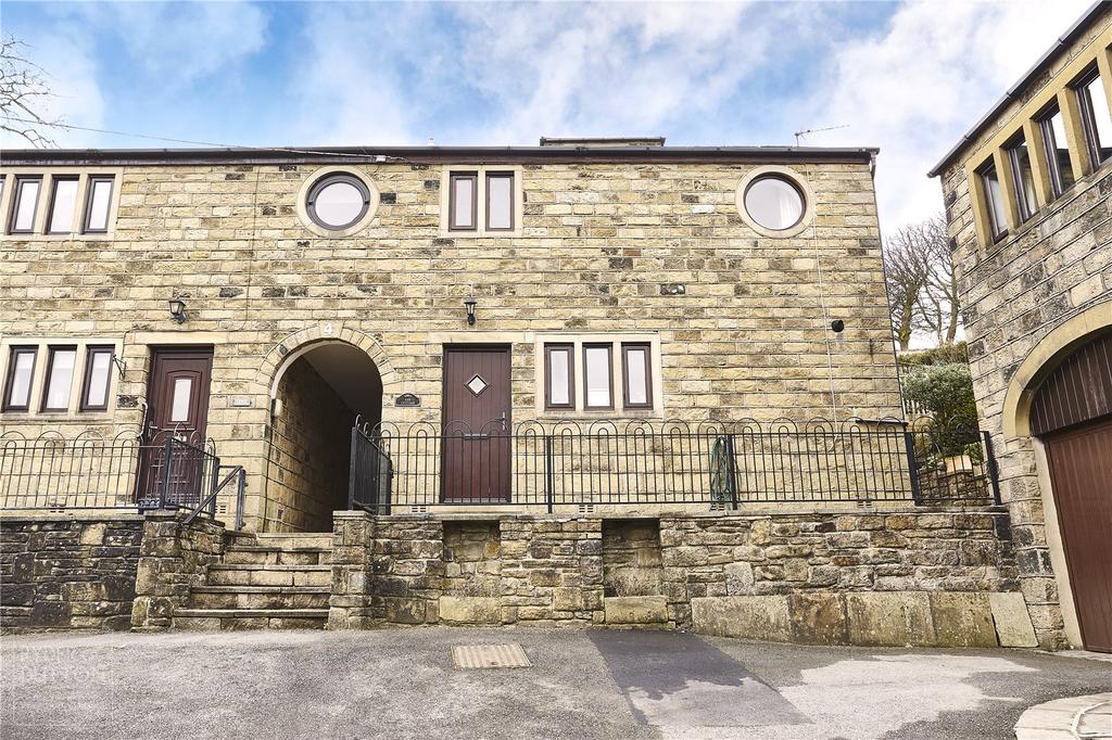 Ash Court, Fairfields Road... 2 bed semidetached house £210,000