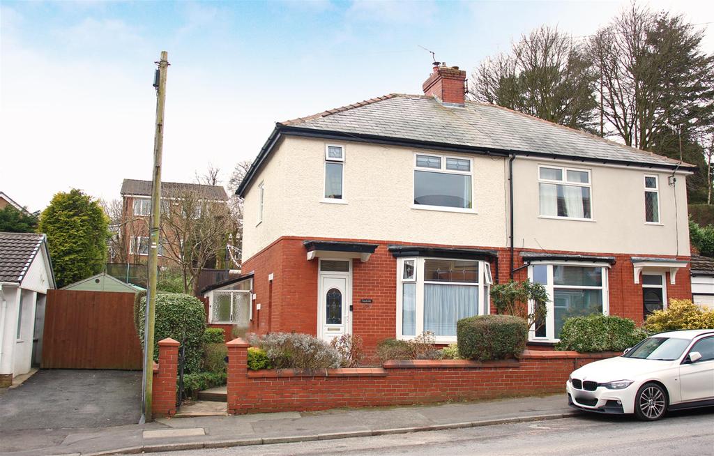Harwood Street, Darwen, BB3 1JD 3 bed semidetached house £185,000