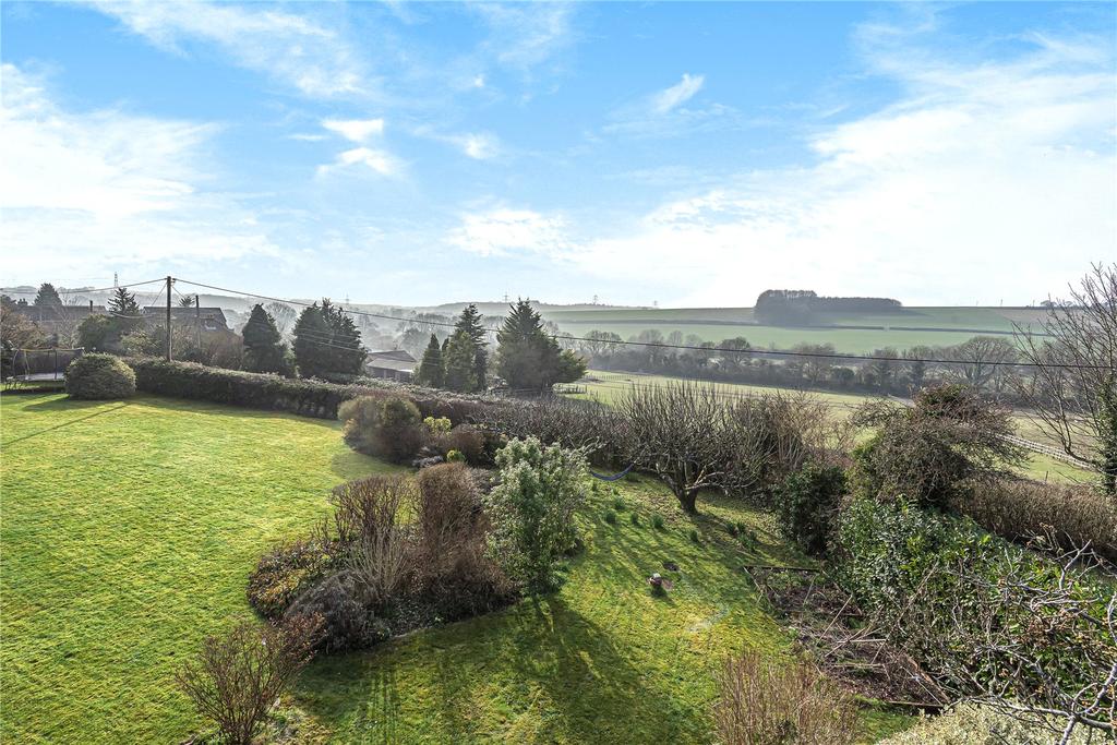 Chalk Hill, Soberton, Southampton, Hampshire, SO32 5 bed detached house