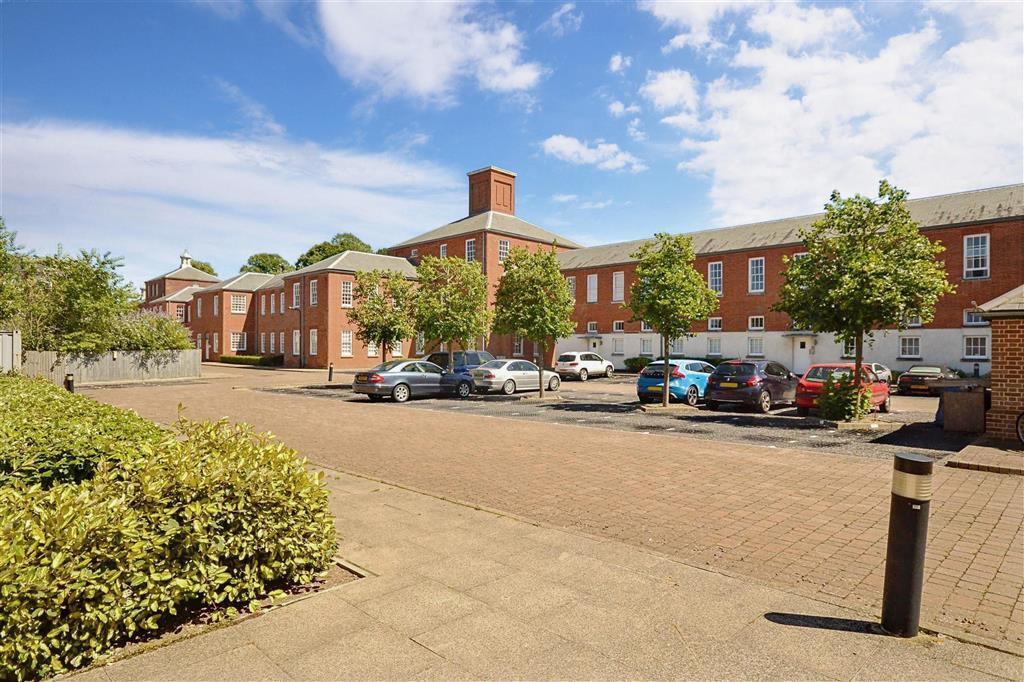 East Mews, Knowle, Fareham, Hampshire 1 bed apartment £165,000