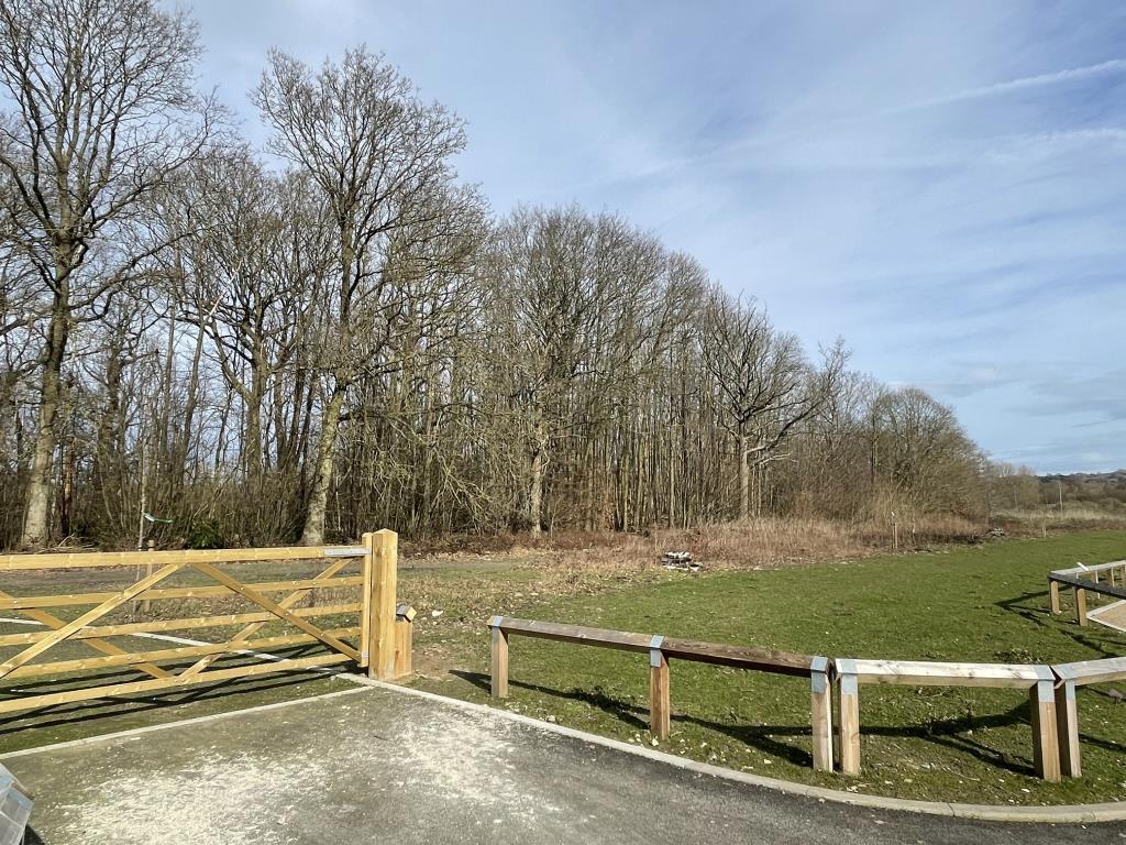View towards Woodland from Heath Wood Drive (Land