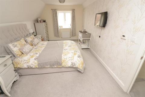 9 Weavers Way, Chipping Sodbury, Bristol, BS37 6FH