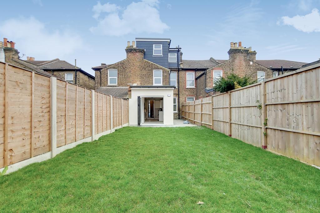 Frant Road, Thornton Heath, CR7 5 bed terraced house £525,000