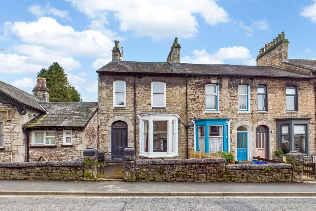 60 Castle Street, Kendal, Cumbria LA9... 4 bed end of terrace house £