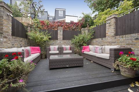 25 Goldsmith Road, London, W3 6PX