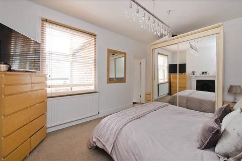 25 Goldsmith Road, London, W3 6PX