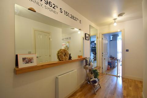 18 Esplanade House Esplanade, Porthcawl, CF36 3YE