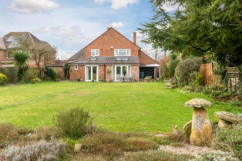 66 Avon Crescent, Stratford-upon-avon, CV37 7EZ