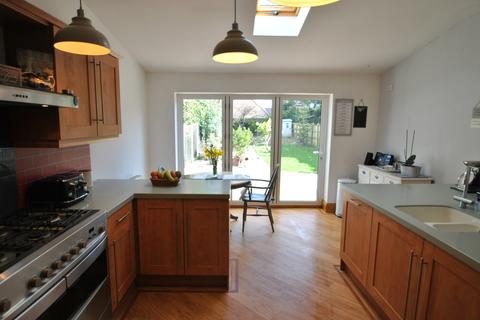 19 Brompton Road, Sprotbrough, Doncaster, DN5 7LD