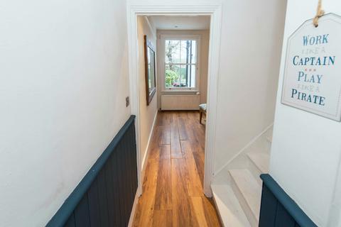 15 Guy Road, Wallington, SM6 7LZ