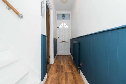 15 Guy Road, Wallington, SM6 7LZ