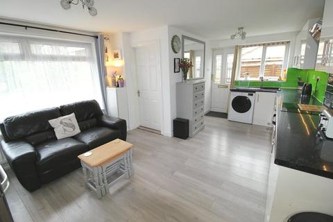 27 Bridgewater Road, Brackley, NN13 6BY
