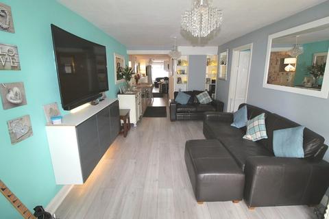 27 Bridgewater Road, Brackley, NN13 6BY