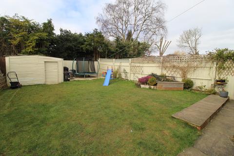27 Bridgewater Road, Brackley, NN13 6BY