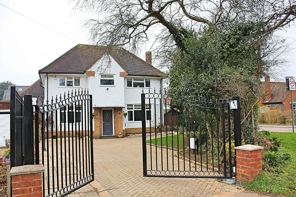 Spencefield Lane, Evington 4 bed detached house £690,000