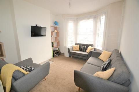 50 Harcourt Road, London, E15 3DU