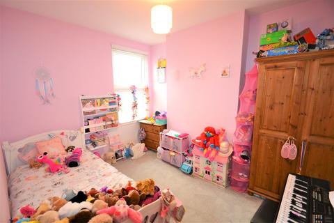 50 Harcourt Road, London, E15 3DU
