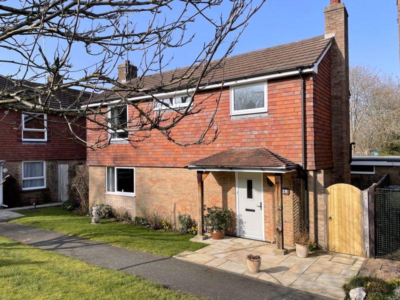Wilmington Close, Hassocks 3 bed detached house £475,000