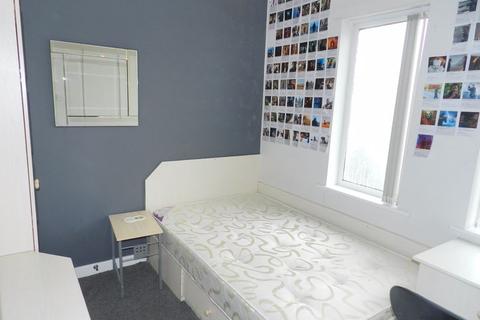 119 Ash Road, Leeds, LS6 3HD