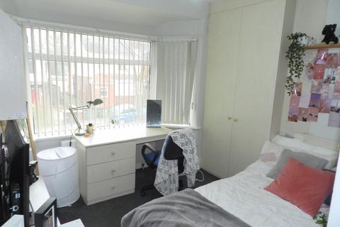 119 Ash Road, Leeds, LS6 3HD