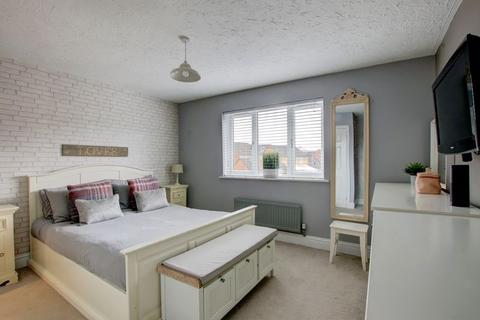96 Appletree Lane, Redditch, B97 6TS