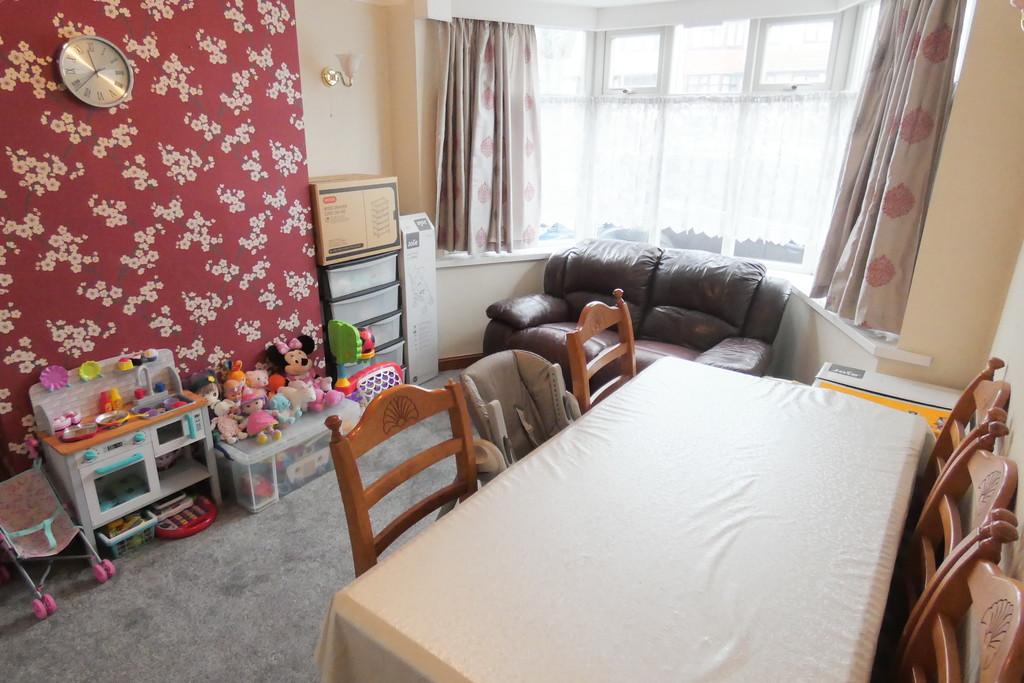 Elmbridge Road, Kingstanding 3 bed semidetached house £225,000