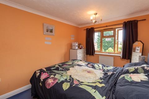 7 Bell Close, Taverham, Norwich, NR8 6YT