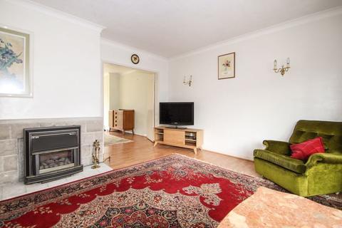 4 Derwent Close, Claygate, Esher, KT10 0RF