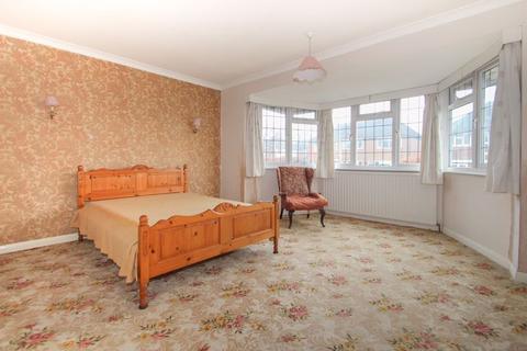 4 Derwent Close, Claygate, Esher, KT10 0RF