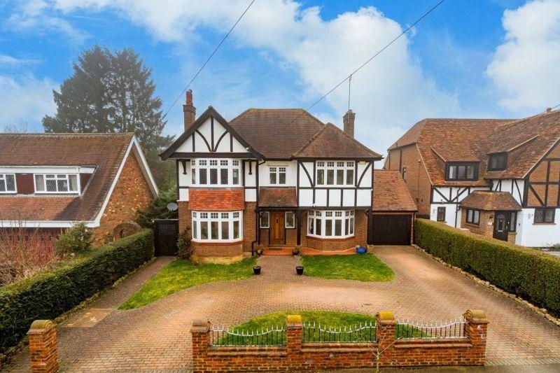 Ludlow Avenue, South Luton 5 bed detached house £1,000,000