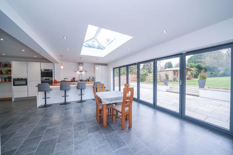 15a Chestnut Drive, Shenstone, Lichfield, WS14 0JH