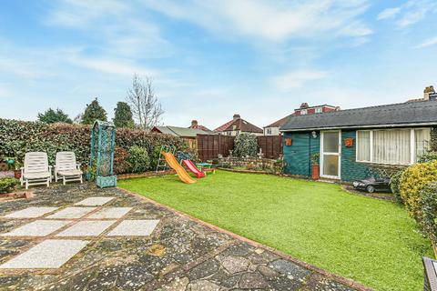 15 Hilton Way, South Croydon, CR2 9ER
