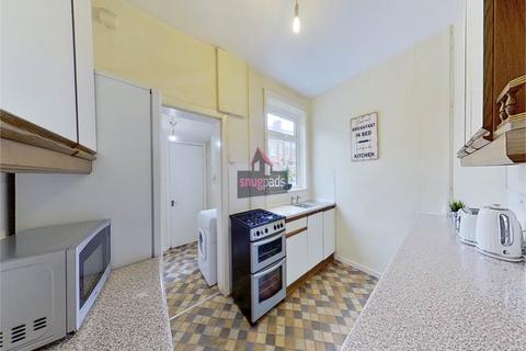 6 bedroom house to rent, Bolton Road, Salford, Manchester