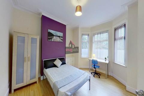 6 bedroom house to rent, Bolton Road, Salford, Manchester