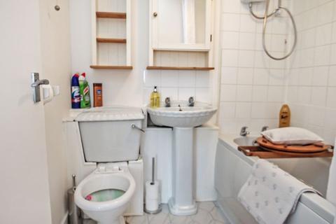 10 Lilian Board Way, Greenford, UB6 0SB
