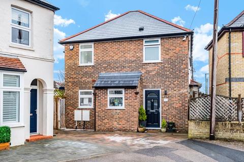 12a Thicket Crescent, Sutton, SM1 4QB