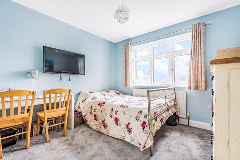 12a Thicket Crescent, Sutton, SM1 4QB